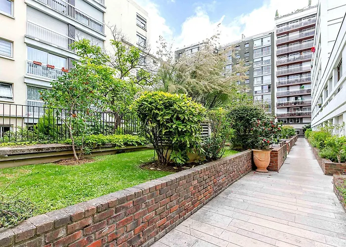 Bright With Balcony - 2 Min Walk To Metro باريس